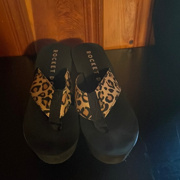 Rocket Dog Shoes Rocket Dog Platform Flip Flops Poshmark